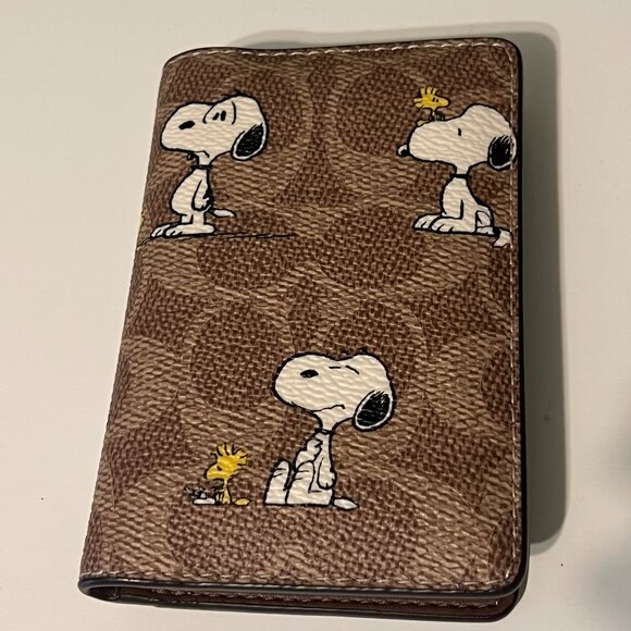 Coach Peanuts Card Wallet In Signature Canvas With Snoopy Print CBK50 NWT - Picture 1 of 5
